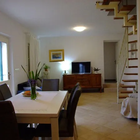 Katia Σπίτι διακοπών Pucisca